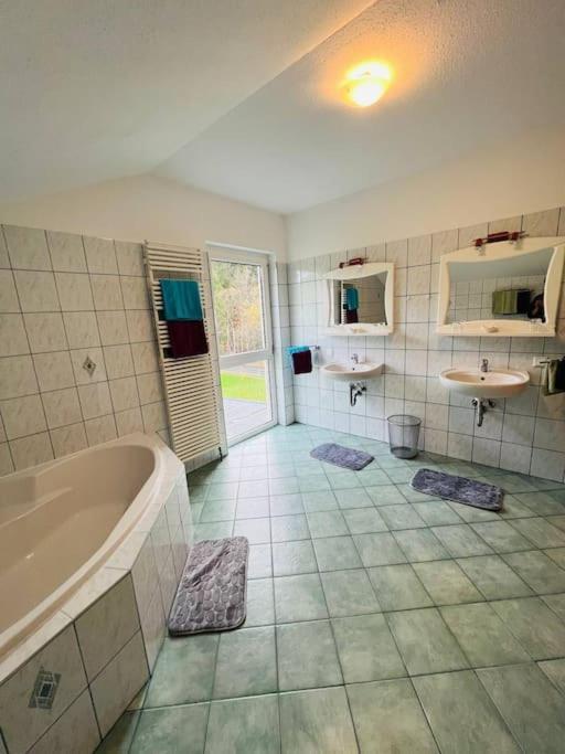 Tanjas Gemuetliches Haus Am Mondsee Innerschwand Extérieur photo